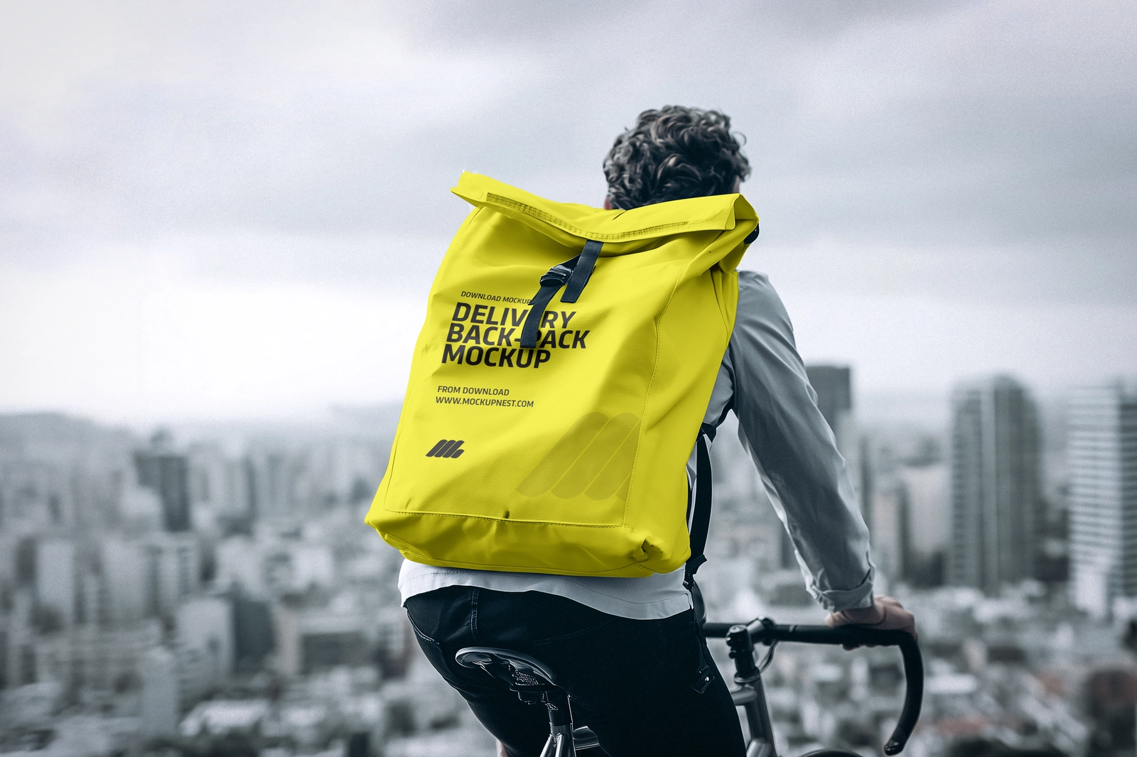 Free Food Delivery Bag Mockup